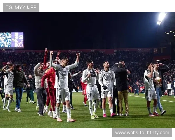 比赛第65分钟，皇马阿尔瓦罗一条龙破门打破僵局